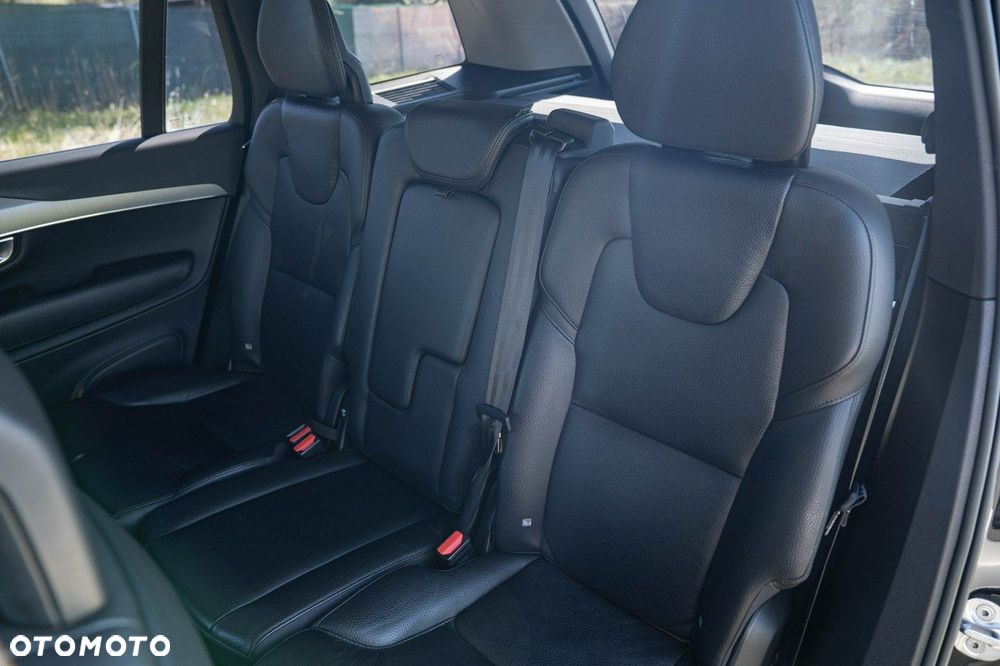 Volvo XC 90 - 26