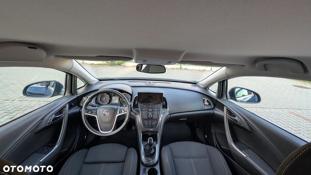 Opel Astra 1.4 T Cosmo - 24
