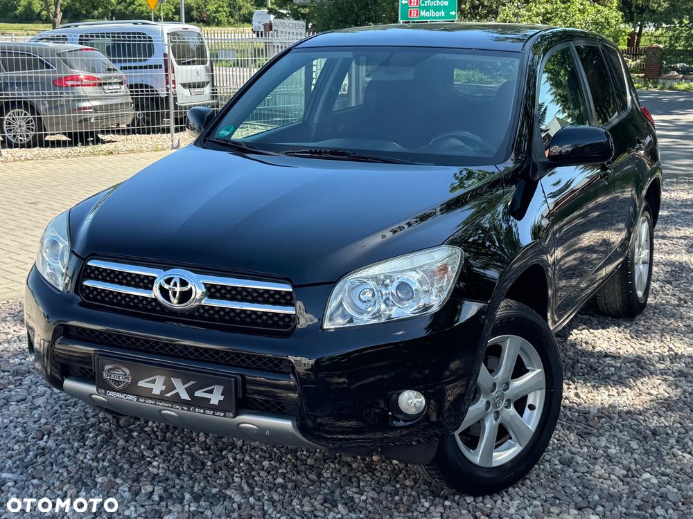 Toyota RAV4 - 1