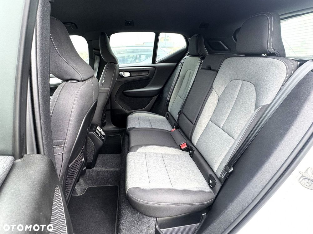 Volvo XC 40 - 29