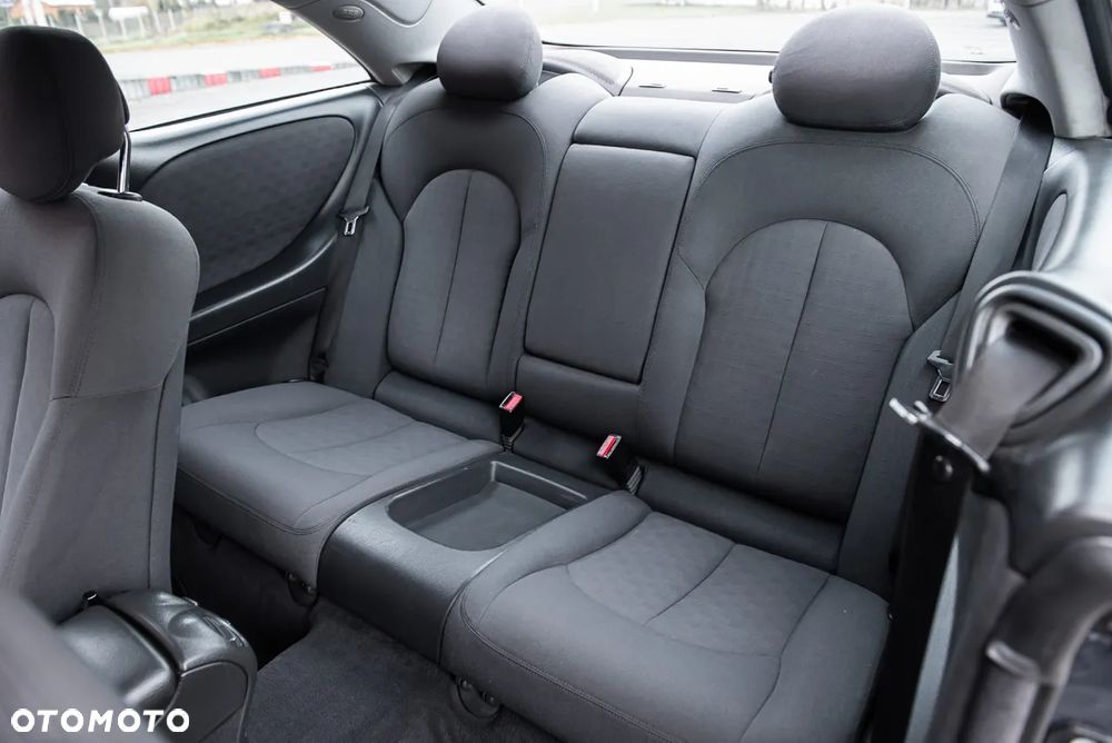 Mercedes-Benz CLK - 22