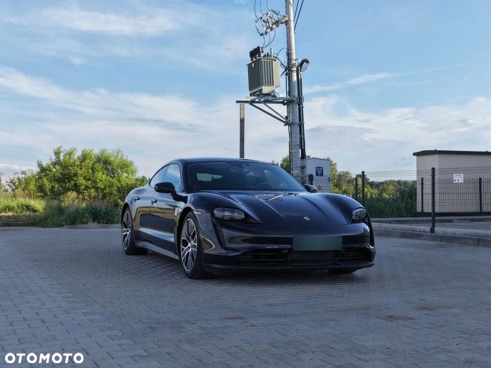 Porsche Taycan - 19