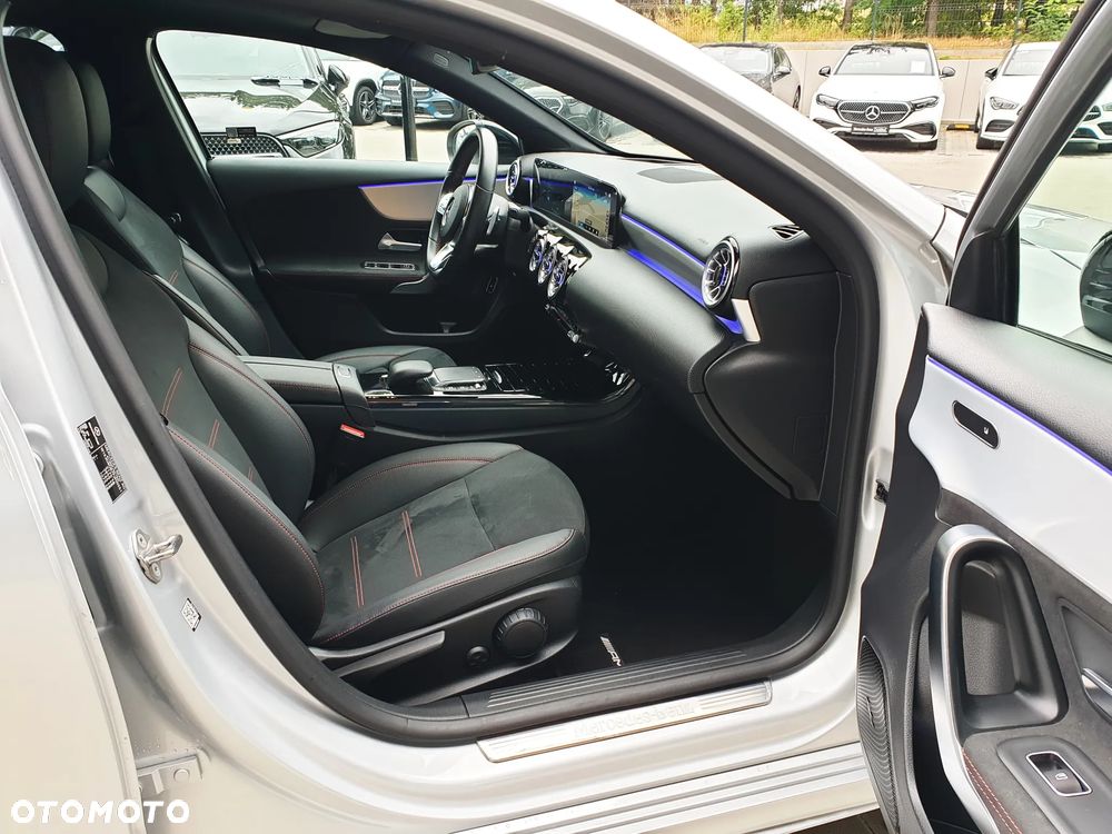 Mercedes-Benz Klasa A 250 e PHEV AMG Line 8G-DCT - 17