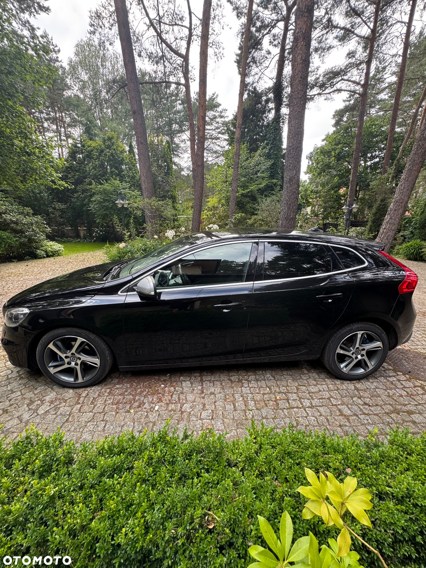 Volvo V40 D2 Drive-E R-Design Momentum - 8