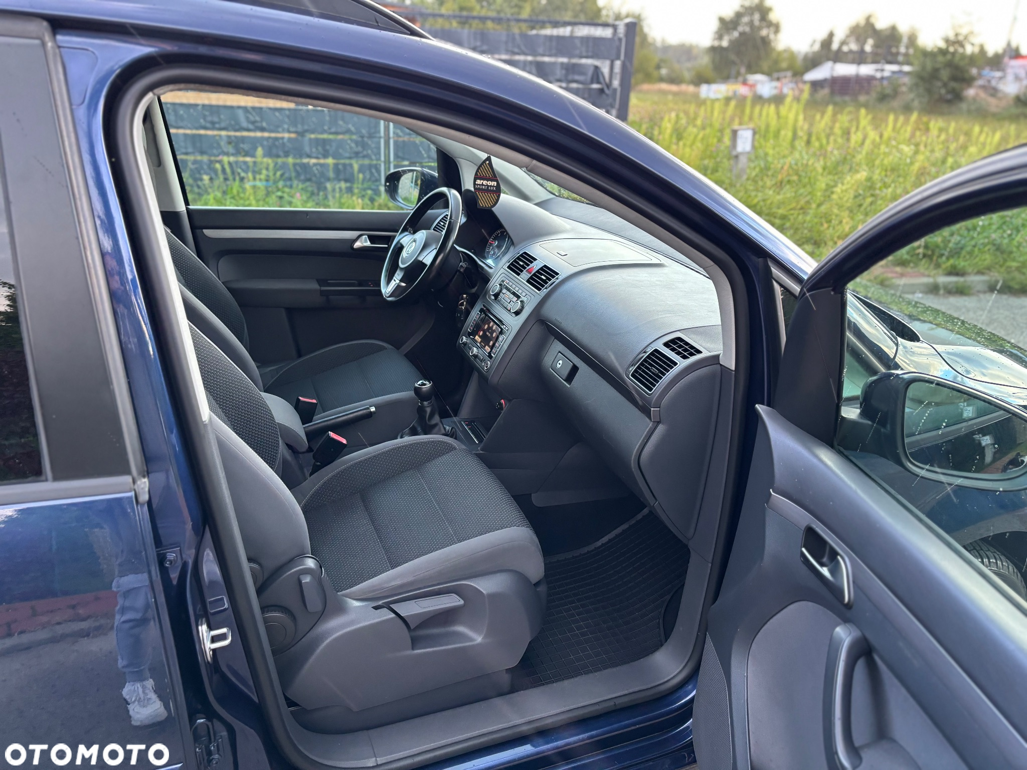 Volkswagen Touran - 9