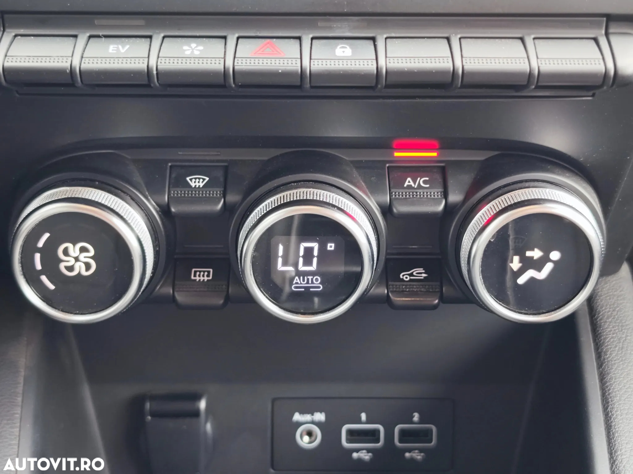 Renault Captur E-TECH PLUG-in 160 INTENS - 17
