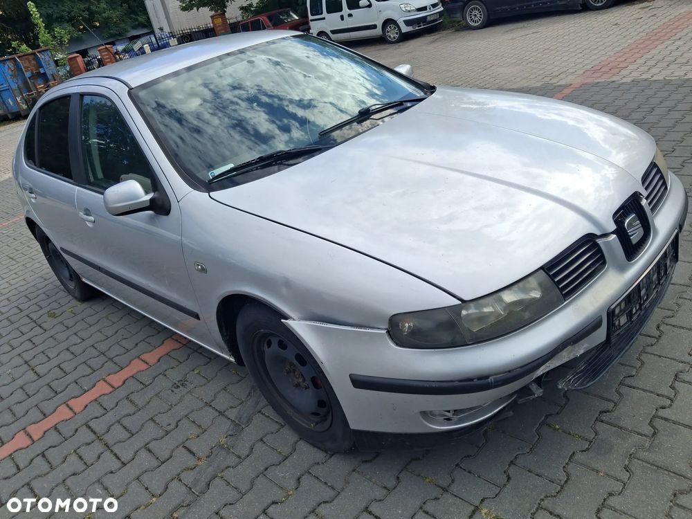 Seat Leon 1 I Toledo 2 II silnik 1.6 16v BCB azd aus atn 105 KM skrzynia biegów ERT sprzęgło wysprzęglik lakier kolor LS7N srebrne drzwi lewe prawe przód tył błotnik zderzak klapa lusterko maska LS7N maglownica przekładnia belka sanki alternator sprężarka klimatyzacji pompa paliwa listwa wtryskowa klamka zamek zacisk głośnik szyba podszybie mechanizm panel sterowania sterownik moduł stacyjka wiązka przewód rura tłumik wydech koła felga zwrotnica kolektor czujnik mcperson amortyzator sprężyna silniczek kokpit pas bezpieczeństwa fotel schowek kierownica zegary klamka osłona lewarek włącznik manetka lampa lampka reflektor atrapa grill zbiorniczek półka bagażnika wykładzina kratka nawiew dmuchawa wentylator chłodnica pas przedni cupholder NA CZĘŚCI WSZYSTKIE CZĘŚCI - 1