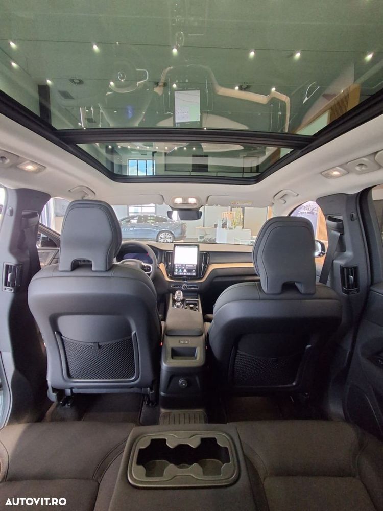 Volvo XC 60 T8 AWD AT PHEV Ultra Dark - 17