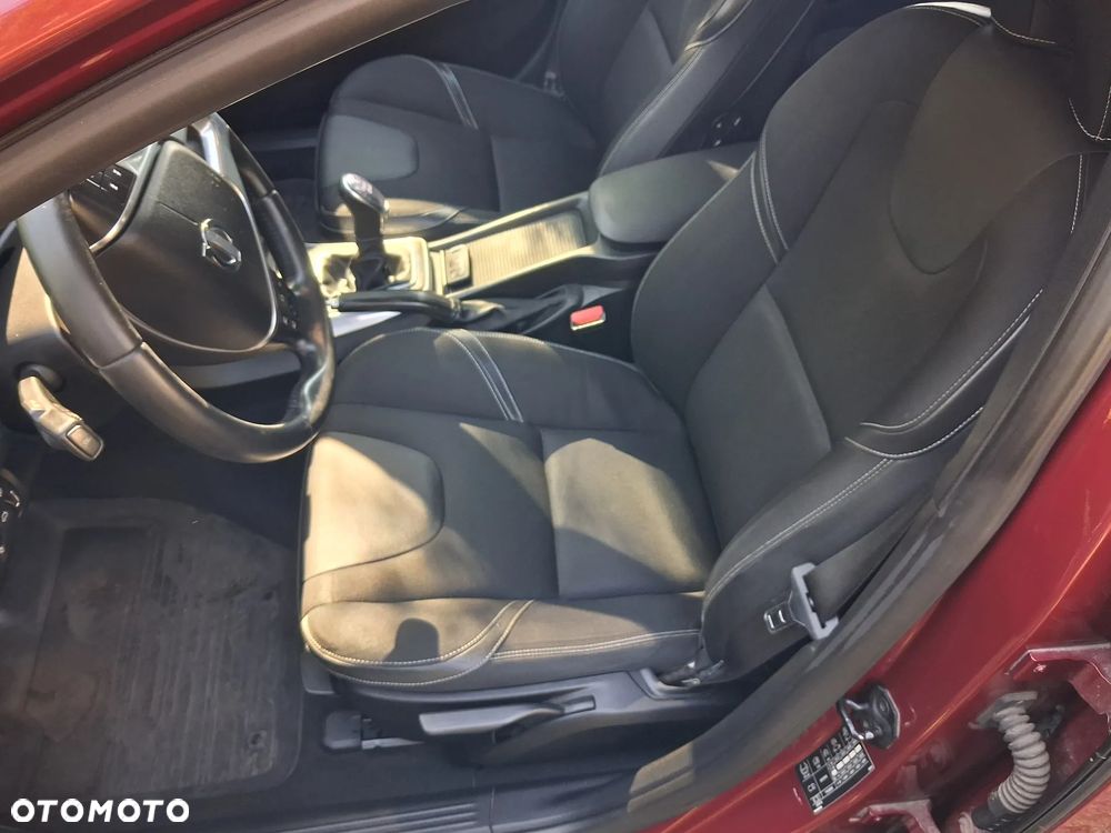 Volvo V40 D2 Momentum - 18