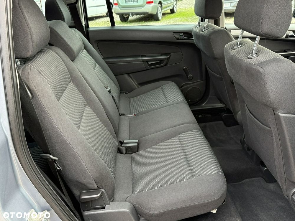Opel Zafira - 20