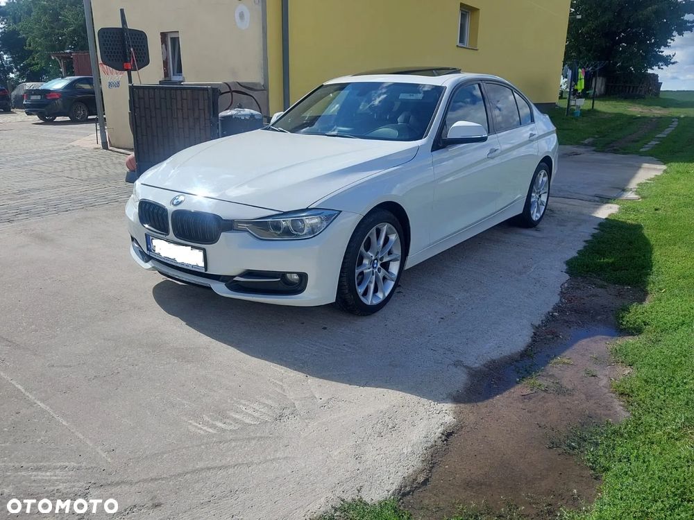 BMW Seria 3 328i Sport Line - 3