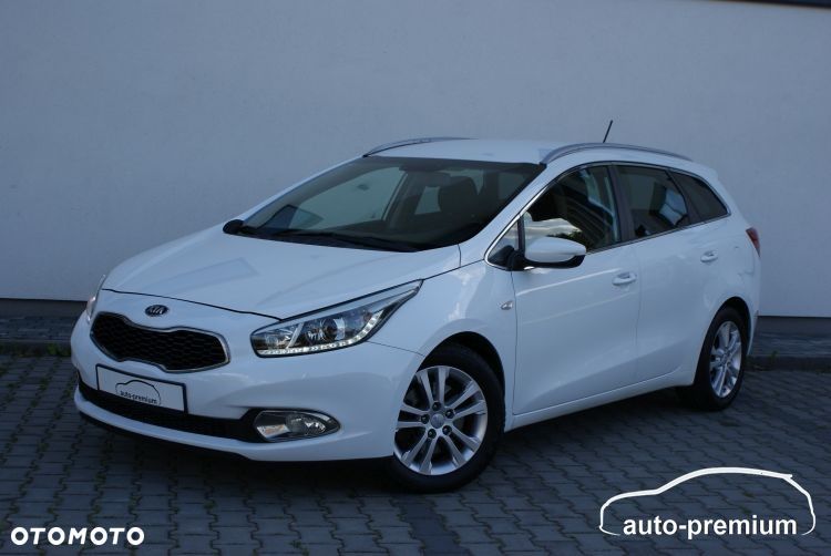 Kia Ceed 1.6 GDI Dream Team Edition - 29