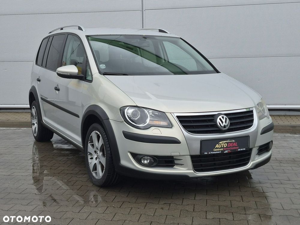 Volkswagen Touran - 4