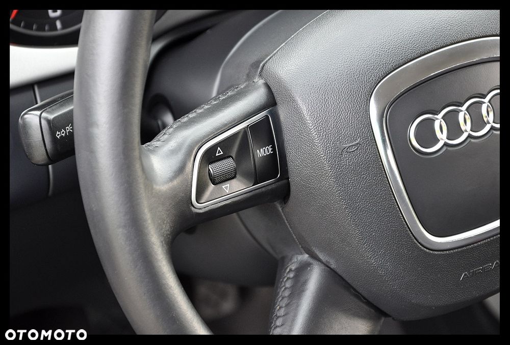 Audi A4 Avant 2.0 TDI DPF Ambiente - 32