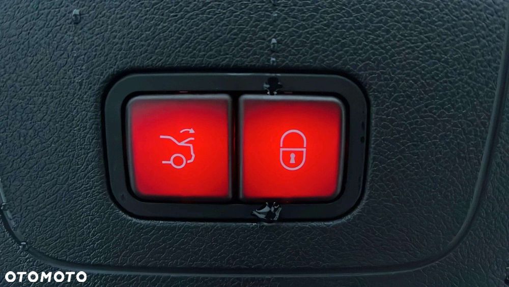 Mercedes-Benz CLA - 23