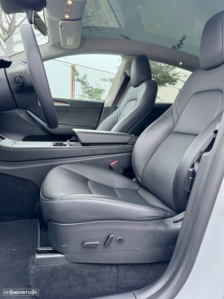 Tesla Model Y - 19