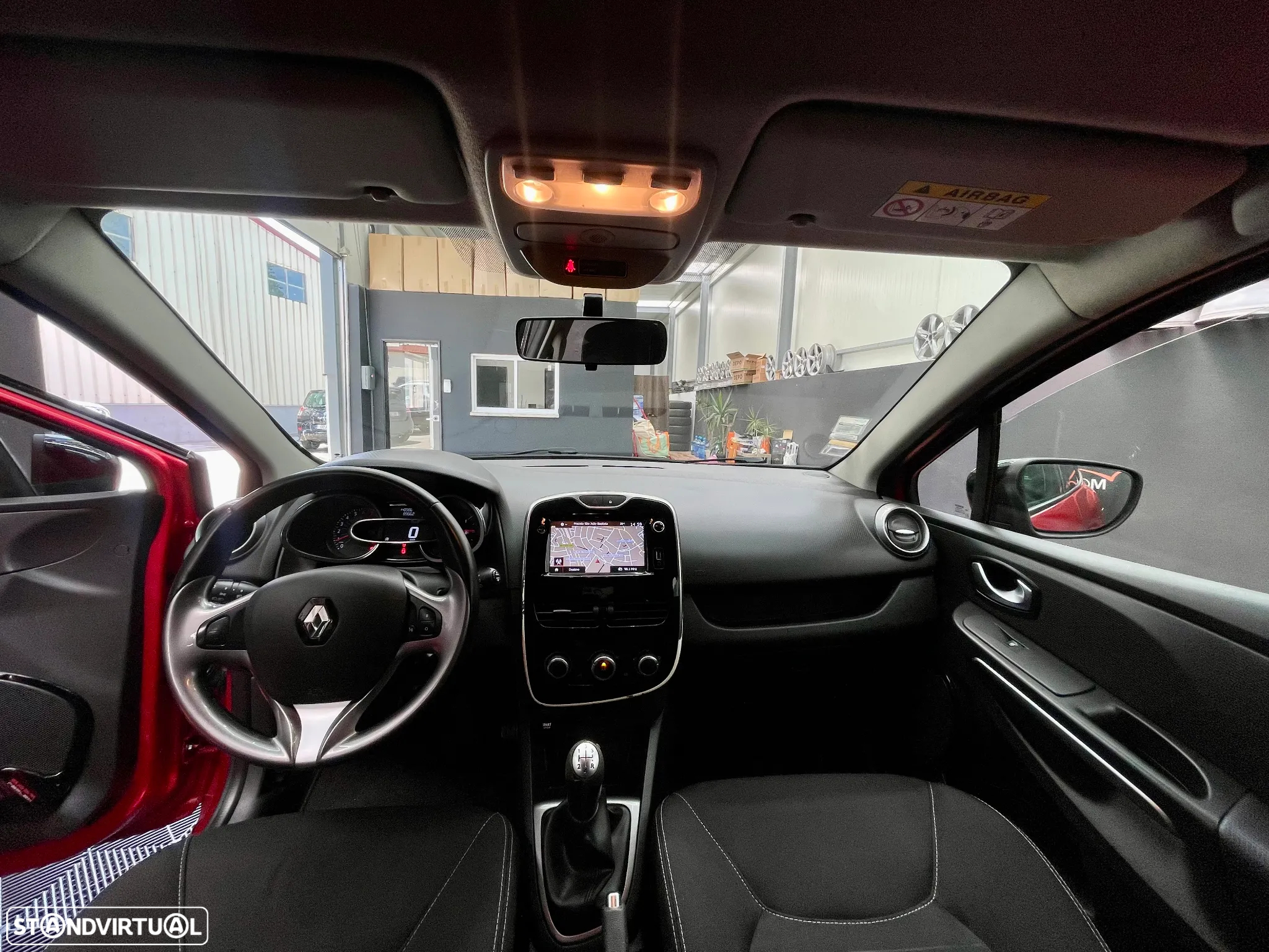 Renault Clio 0.9 TCe Limited - 16