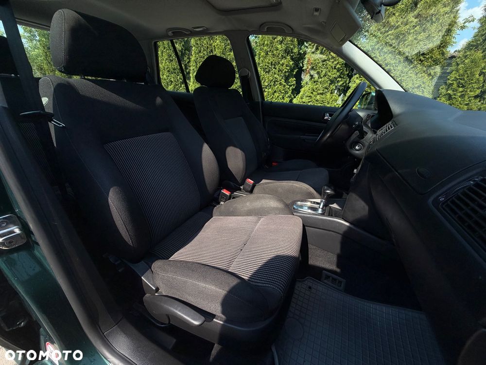 Volkswagen Golf - 26