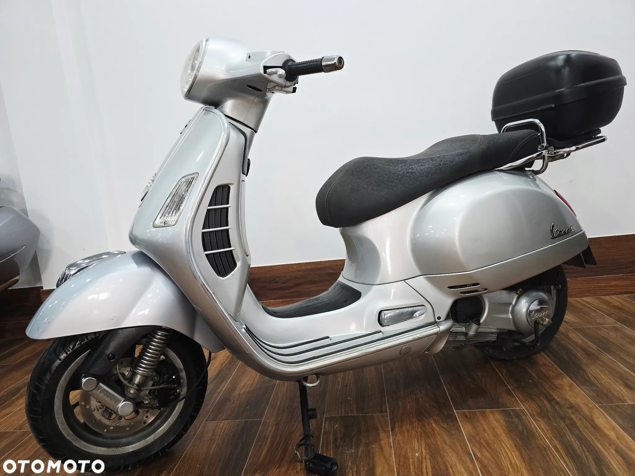 Piaggio Vespa - 26