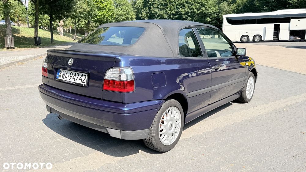 Volkswagen Golf Cabrio 1.8 - 5