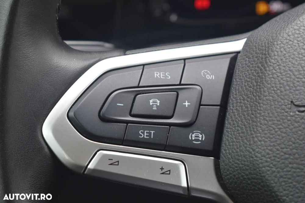 Volkswagen Golf 2.0 TDI Life - 35