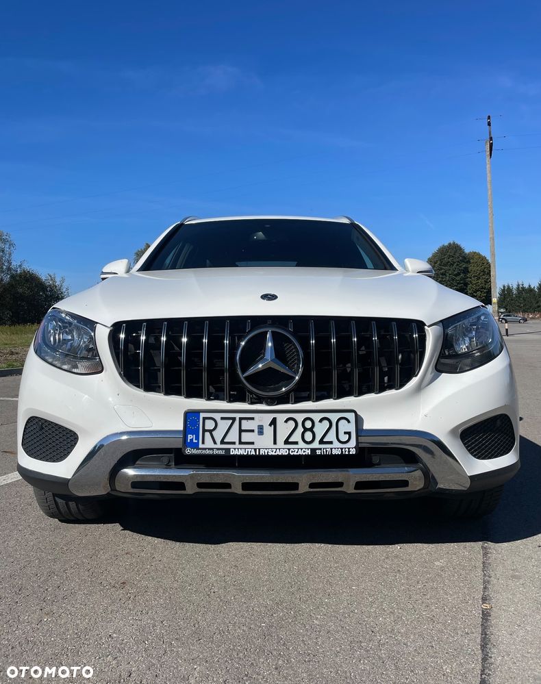 Mercedes-Benz GLC 300 4Matic 9G-TRONIC - 4
