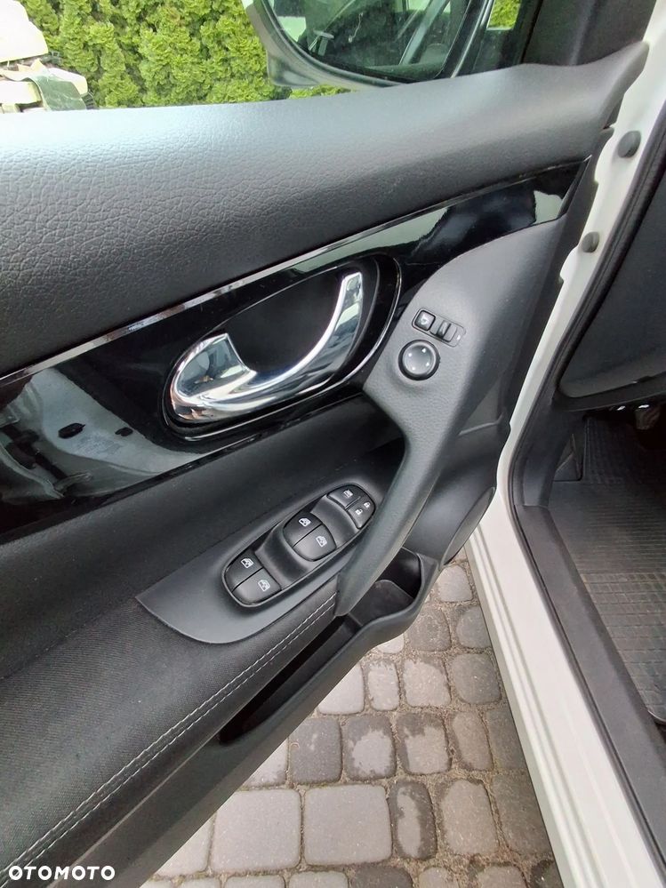 Nissan Qashqai 1.3 DIG-T N-Connecta - 14