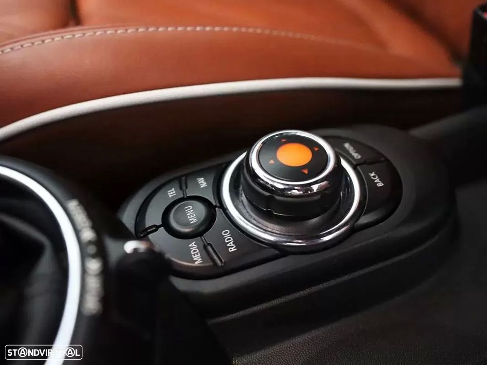 MINI Cabrio Cooper SD Auto Desportiva - 26