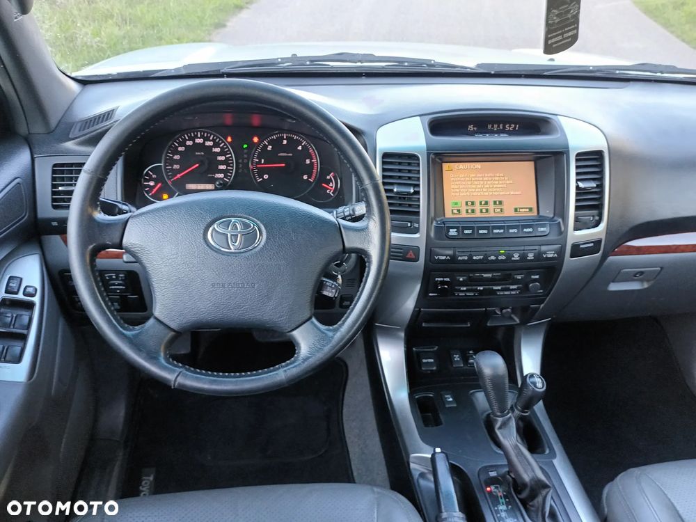 Toyota Land Cruiser - 26