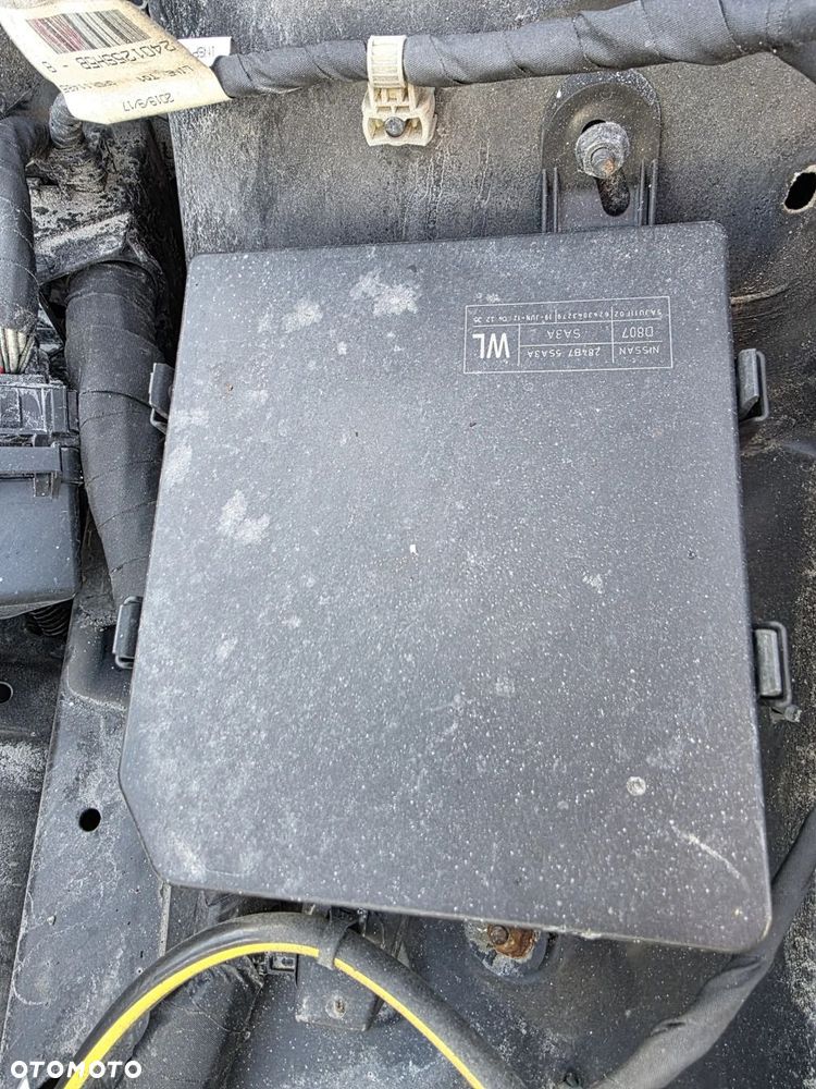 SKRZYNKA BEZPIECZNIKÓW NISSAN LEAF II 284B7 5SA3A