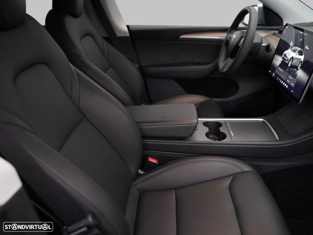 Tesla Model Y Long Range Dual Motor AWD - 10