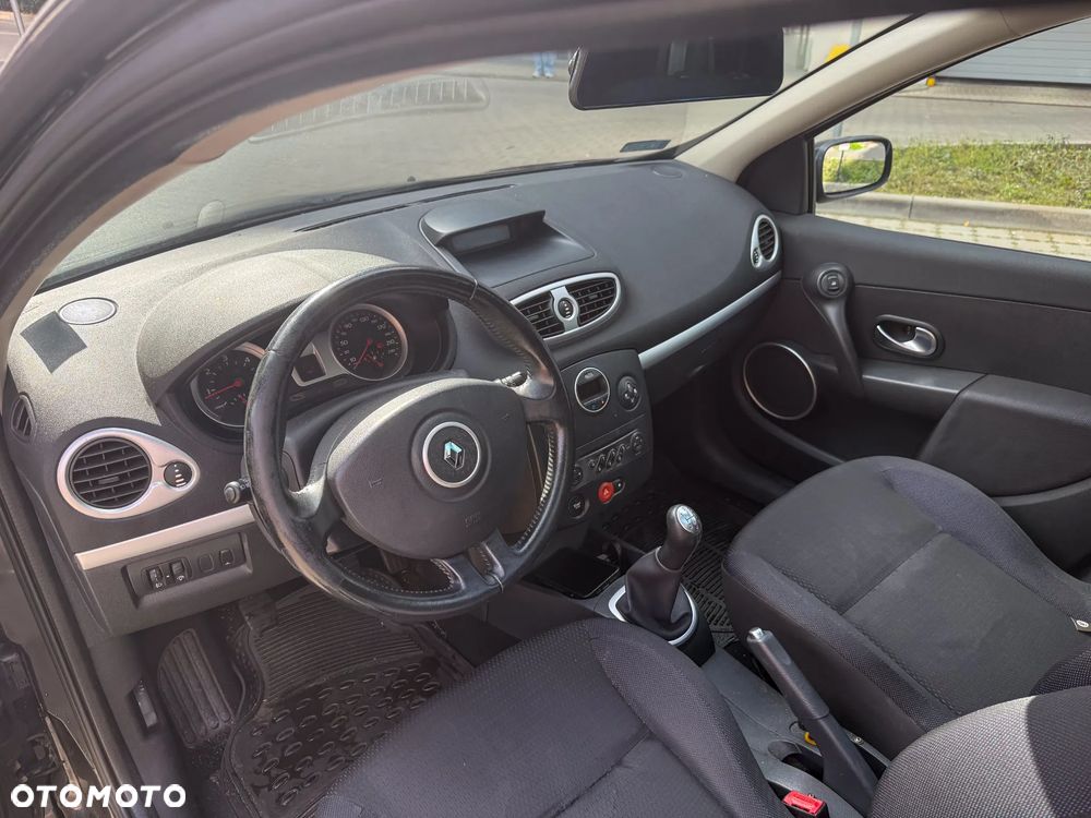 Renault Clio 1.5 dCi Extreme - 11