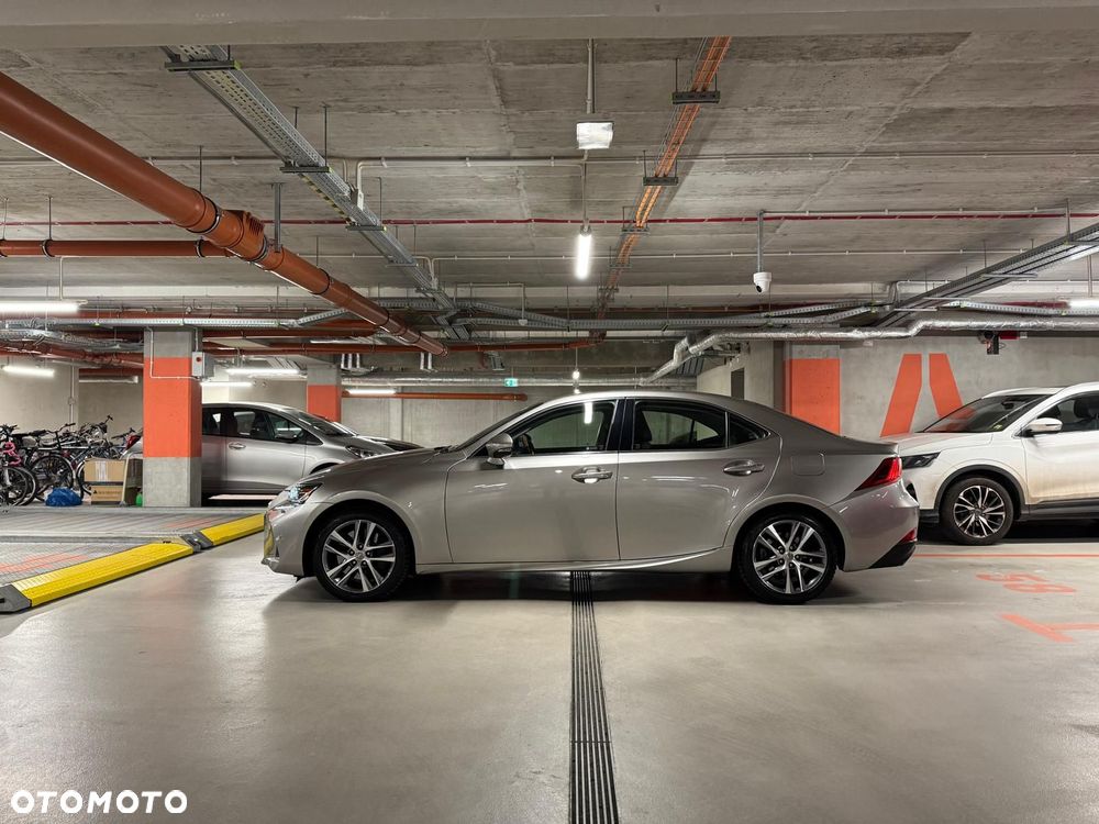 Lexus IS 200t Elegance - 11