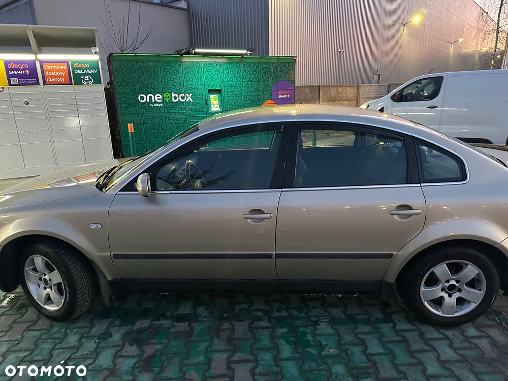 Volkswagen Passat 1.9 TDI Comfortline - 3