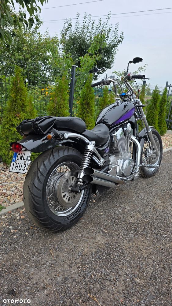 Suzuki Intruder - 8