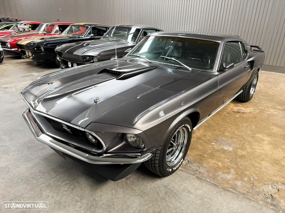 Ford Mustang - 1