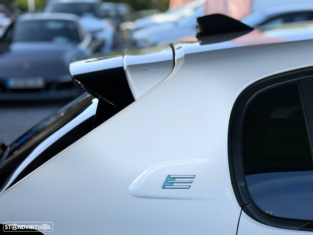 Peugeot e-208 50 kWh GT - 36