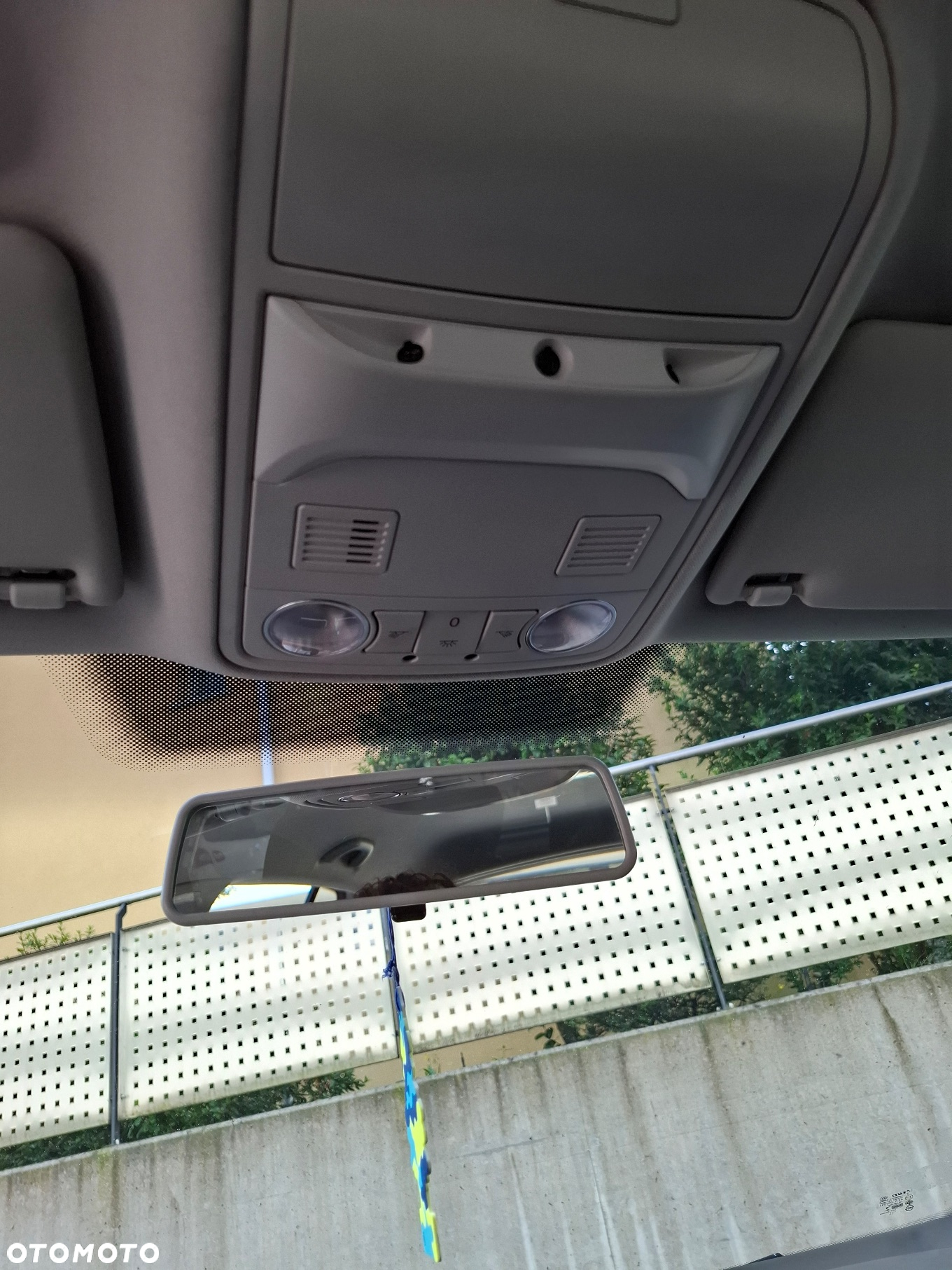Volkswagen Golf VI 1.6 TDI Comfortline - 23