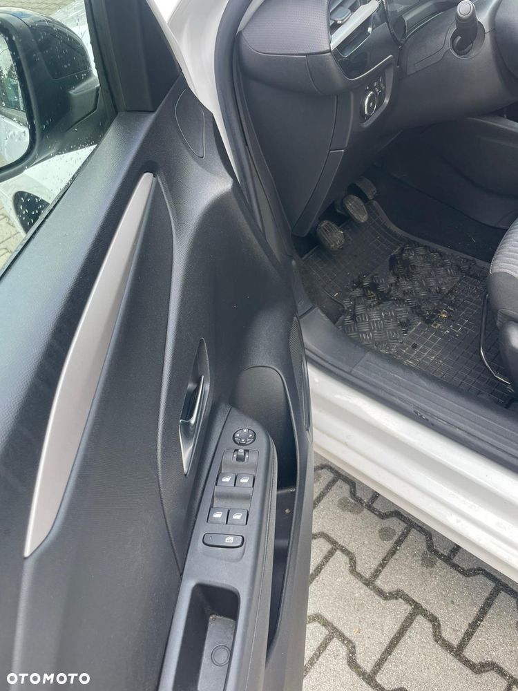 Opel Corsa - 12