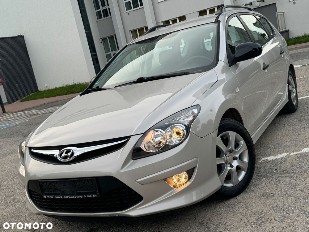 Hyundai i30 1.4 Team 08 - 2