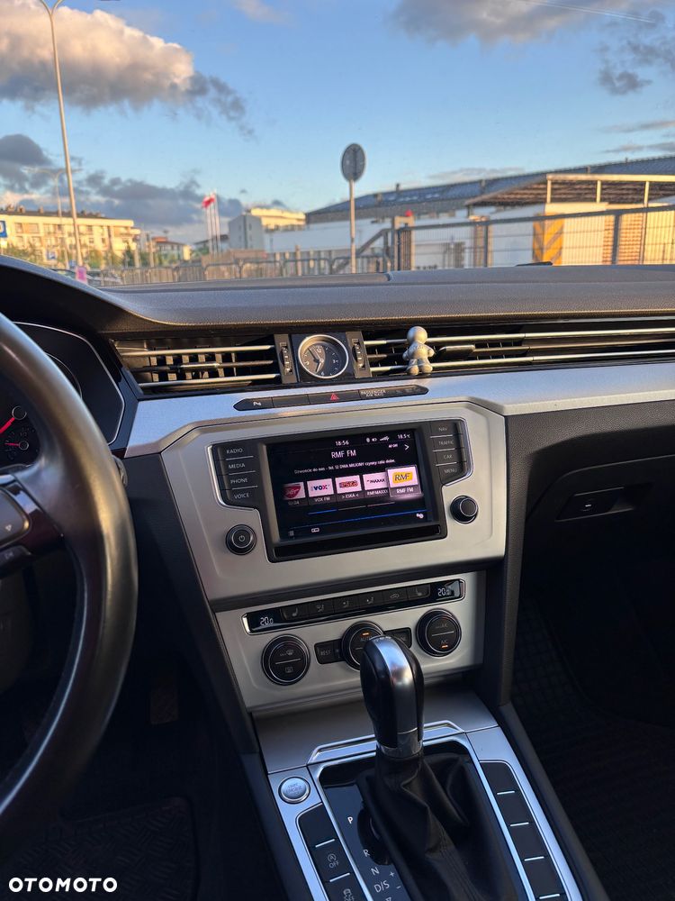 Volkswagen Passat 1.8 TSI BMT Comfortline DSG - 8