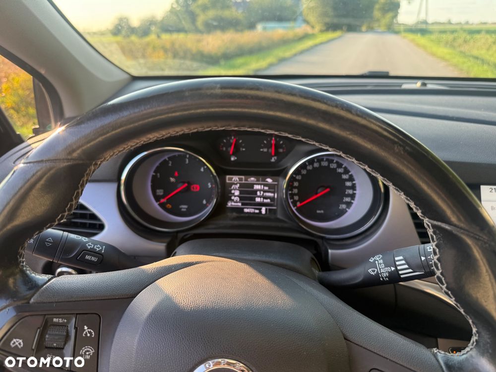 Opel Astra 1.6 CDTI Enjoy - 9