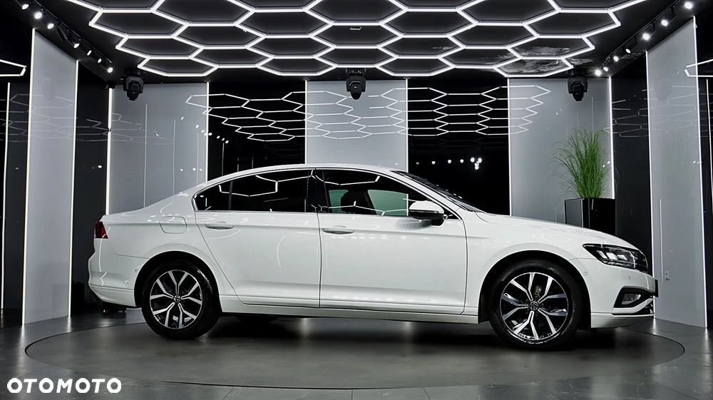 Volkswagen Passat 2.0 TSI Business DSG - 12