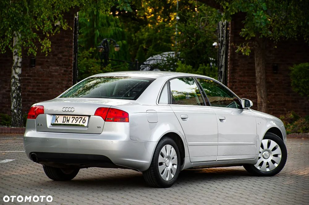 Audi A4 Limousine 1.6 - 19