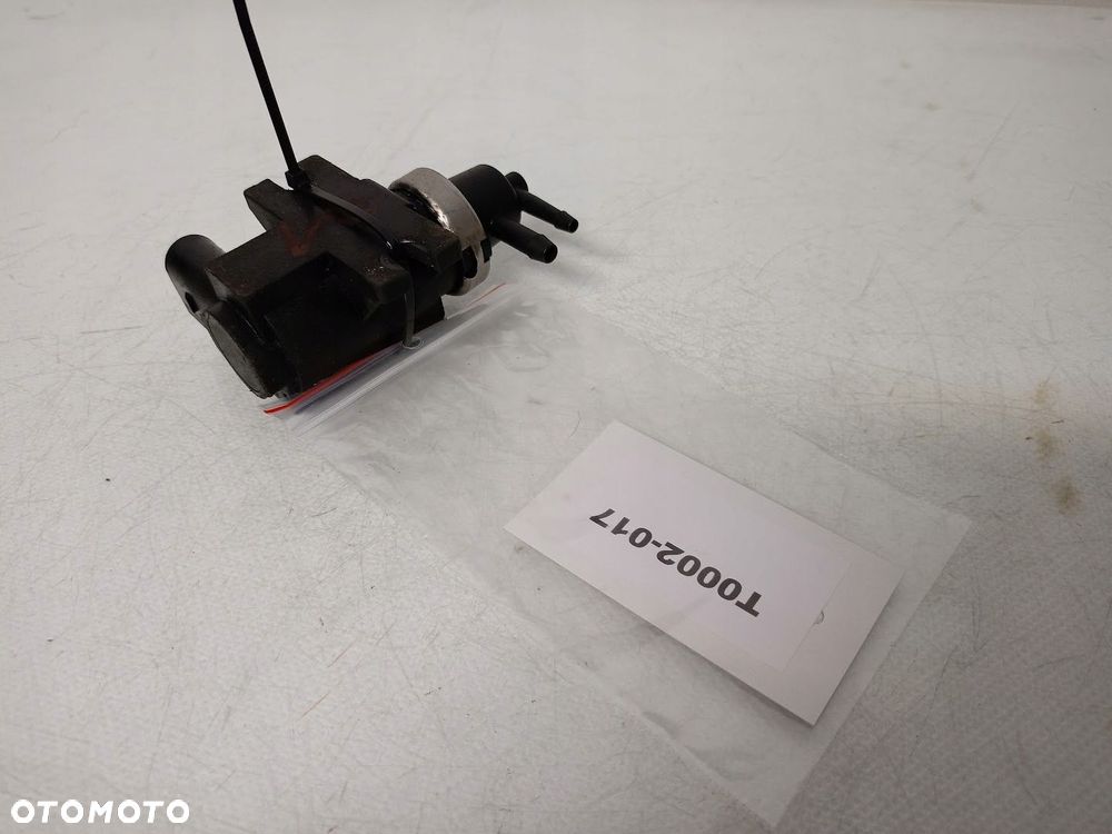 zaworek podciśnienia 2.0 d avensis 2 - 1