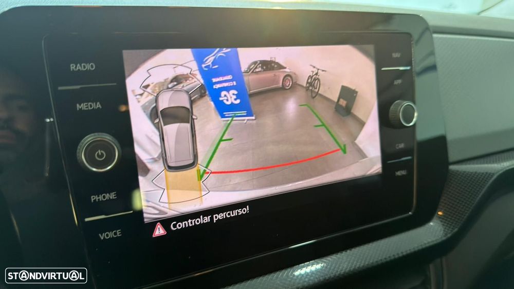 VW T-Cross 1.0 TSI Urban DSG - 12