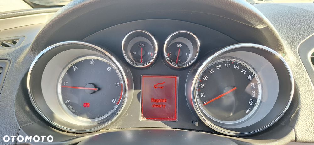 Opel Insignia 2.0 CDTI - 10