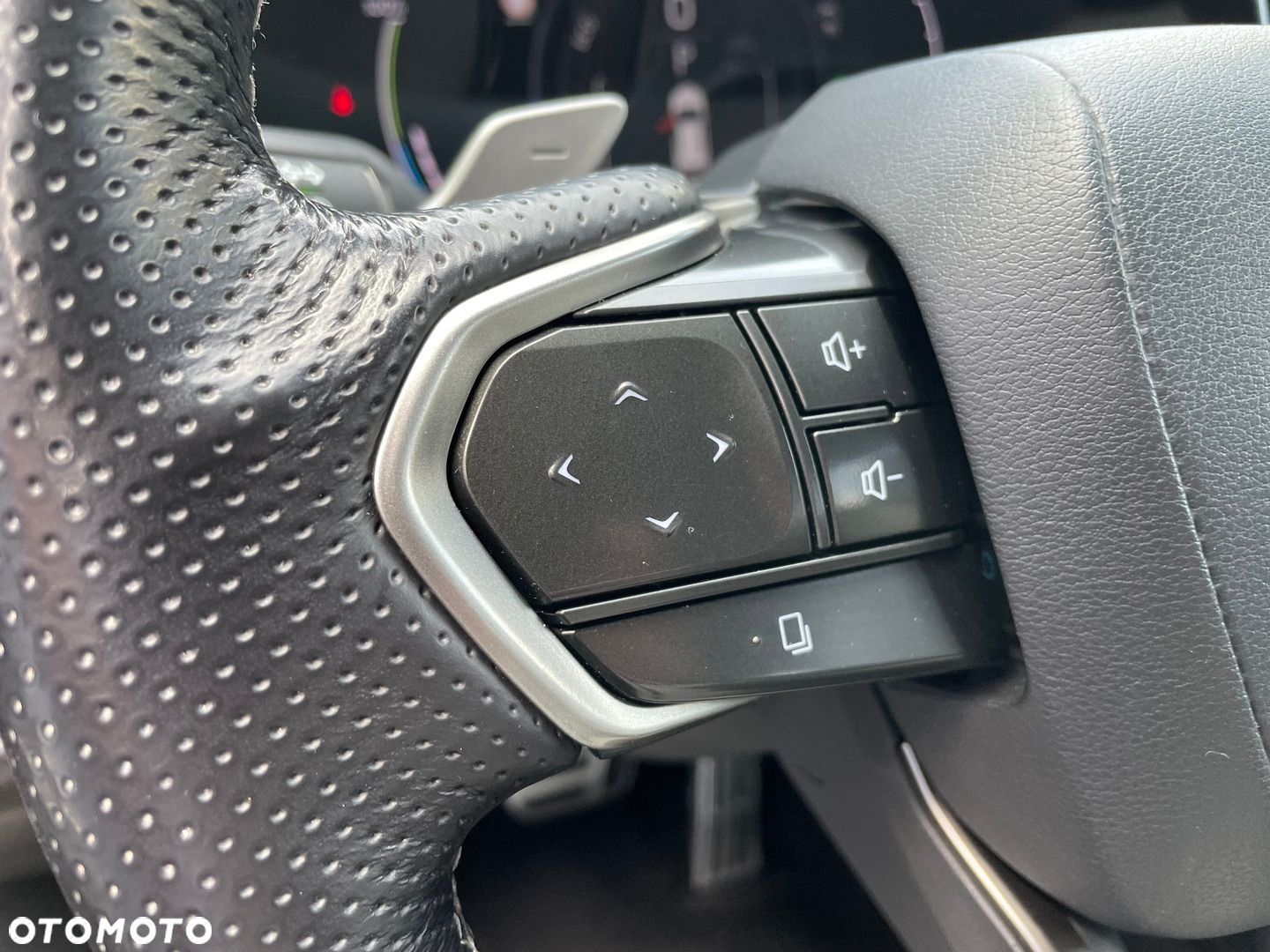 Lexus NX - 12