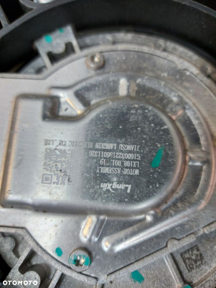 TESLA MODEL Y 2022r CHŁODNICE PAS PRZEDNI WZMOCNIENIE 1660012-00-B - 13