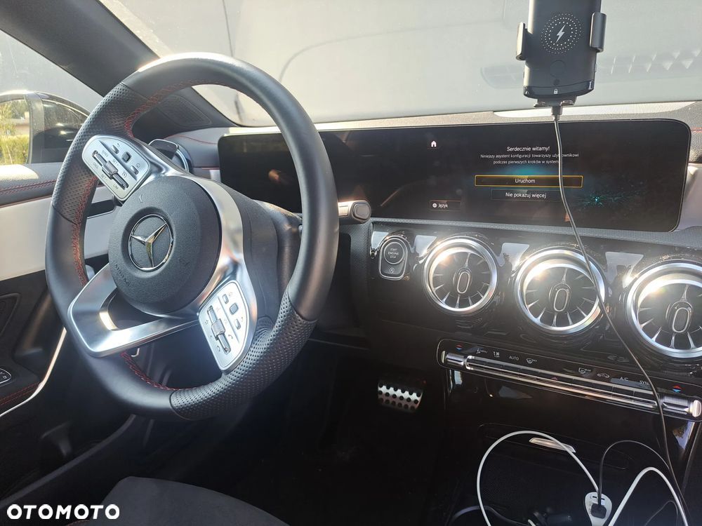 Mercedes-Benz CLA - 12